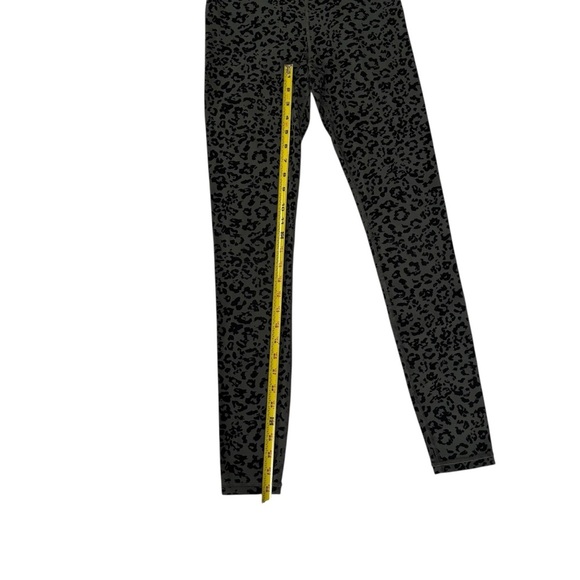 Athleta Black and Gray Animal Print Leggings Women’s Size Small - Picture 4 of 8